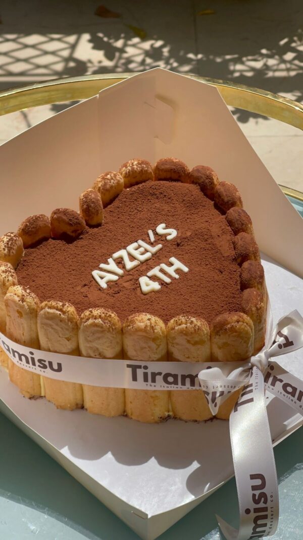 Large Tira Miss U Cake