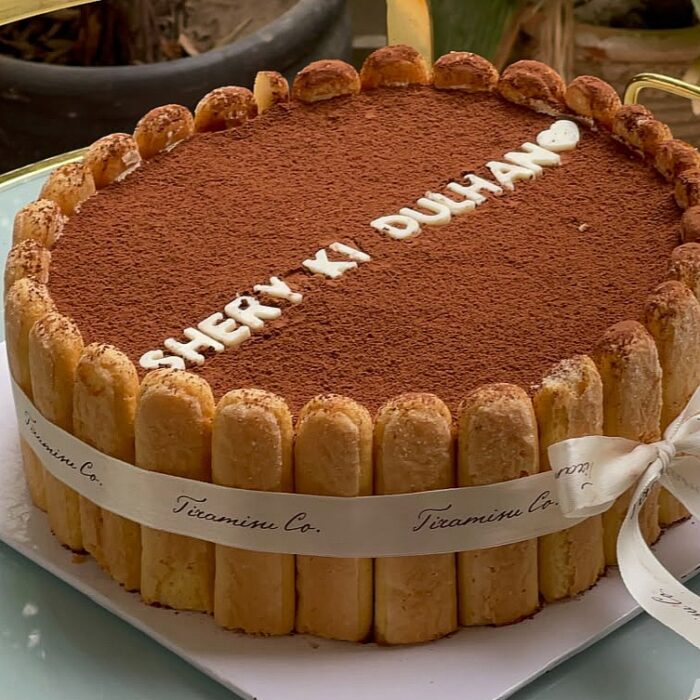 Large Tira Miss U Cake