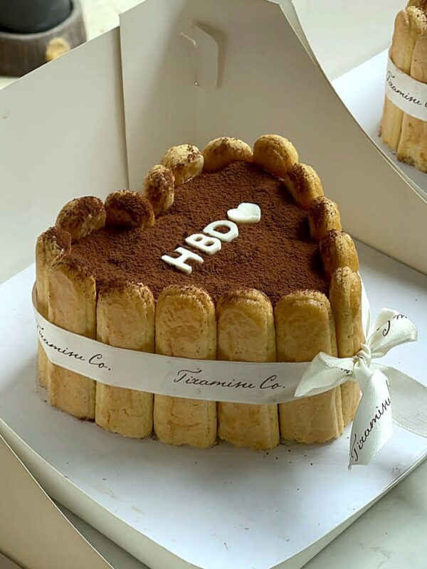 Standard Tira Miss U Cake